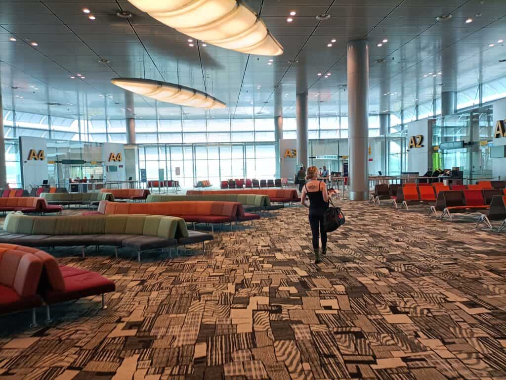 Hoeveel overstaptijd is voldoende bij een vliegreis?