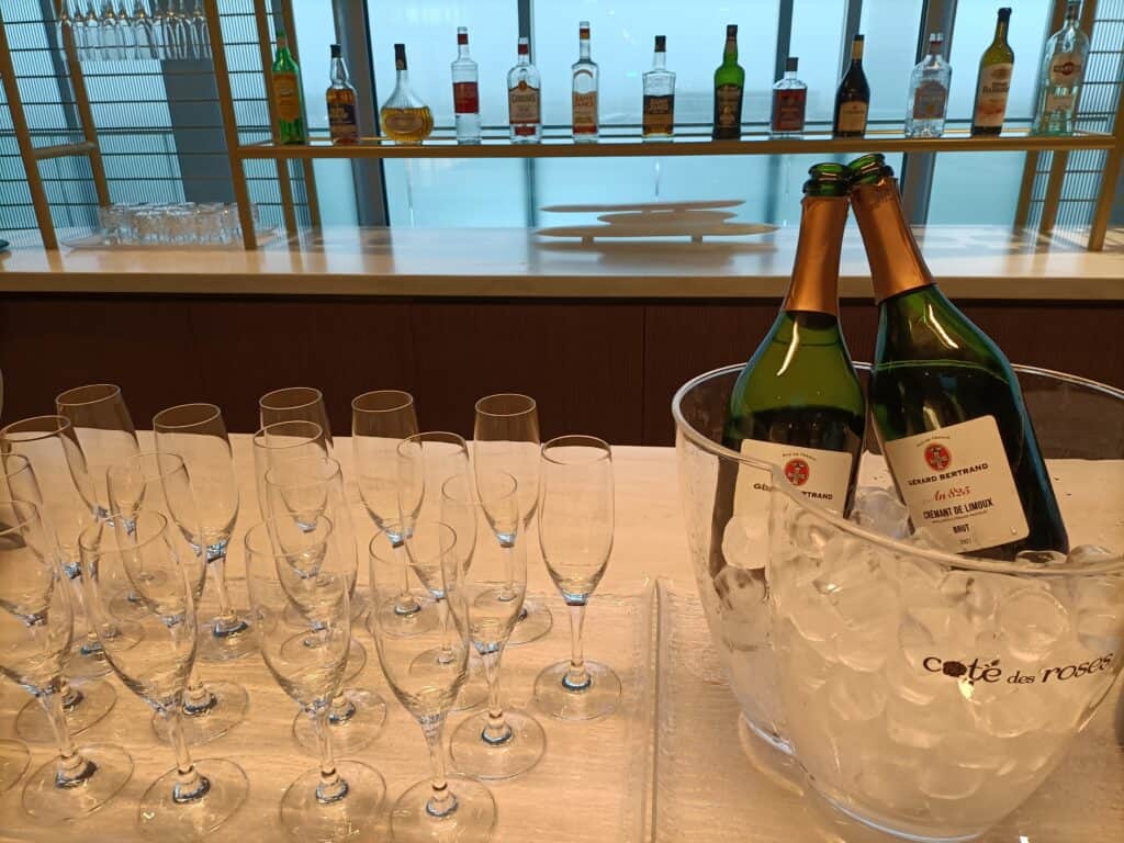 Star Alliance Lounge Charles de Gaulle (CDG) Review